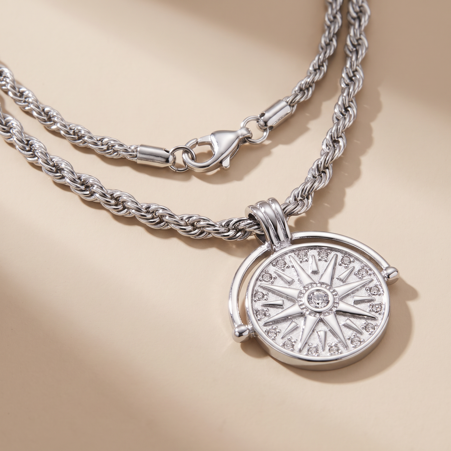 Asea Sundrenched Necklace Duo | Silver — close-up detail