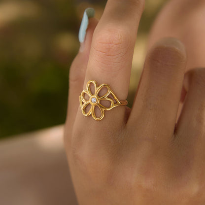 Solene Openwork Blossom Ring