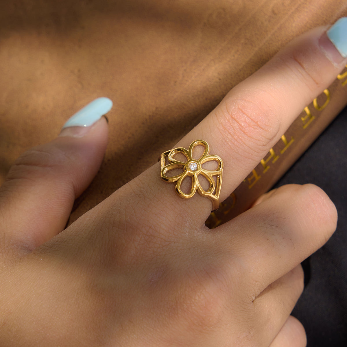 Solene Openwork Blossom Ring