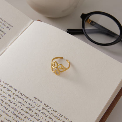 Solene Openwork Blossom Ring