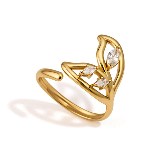 Marea Tailfin Crystal Ring
