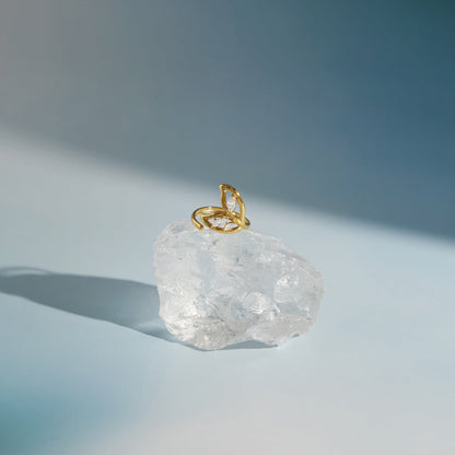 Marea Tailfin Crystal Ring