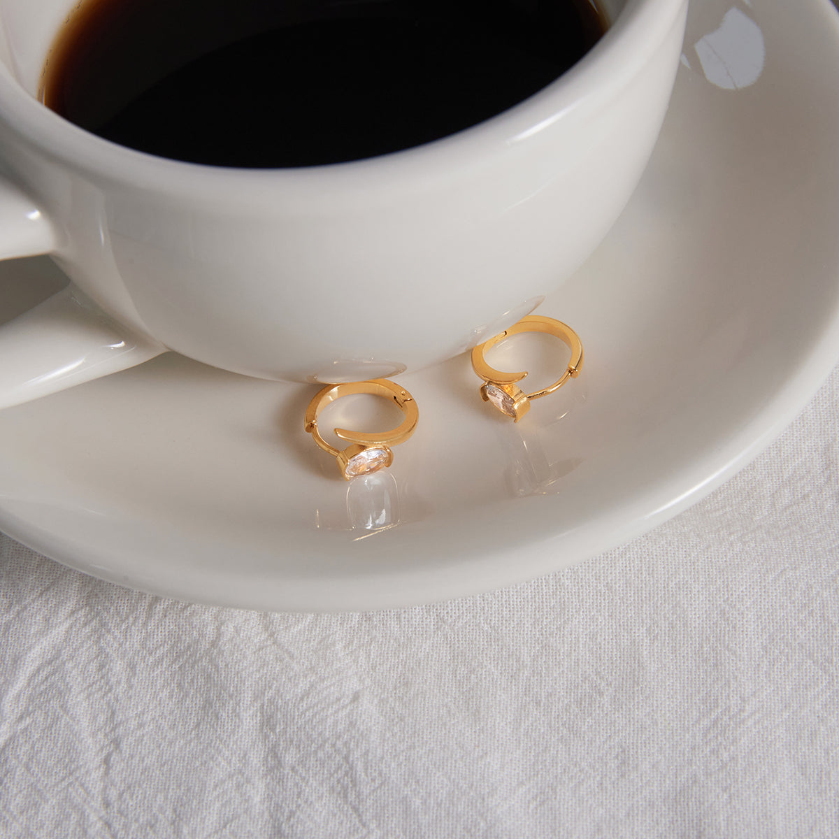 Calanque Overlapping Stone Hoop Earrings