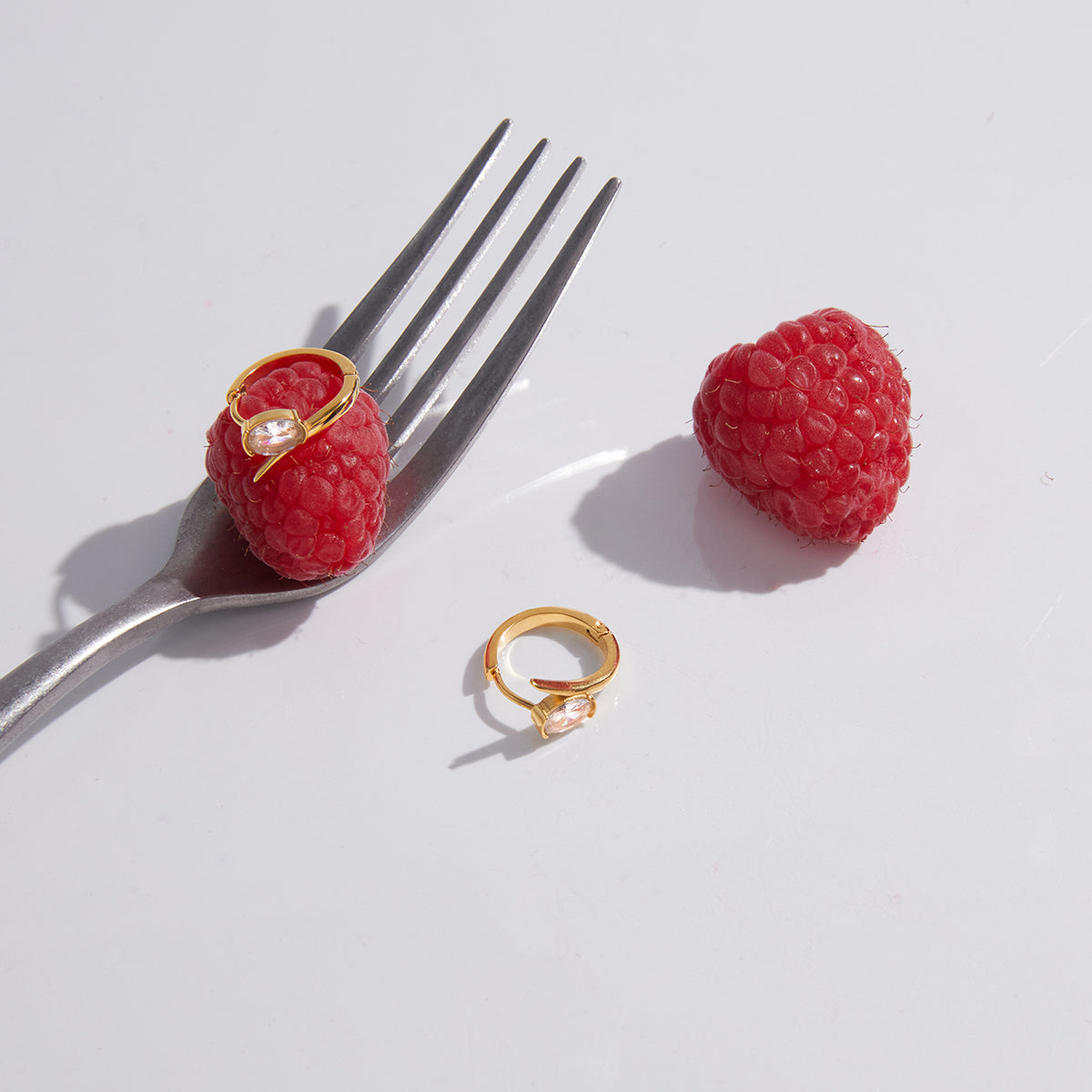 Calanque Overlapping Stone Hoop Earrings