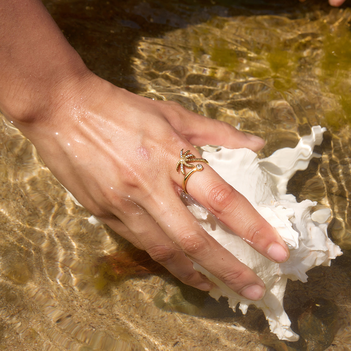 Caleta Frond Bezel Cuff Ring