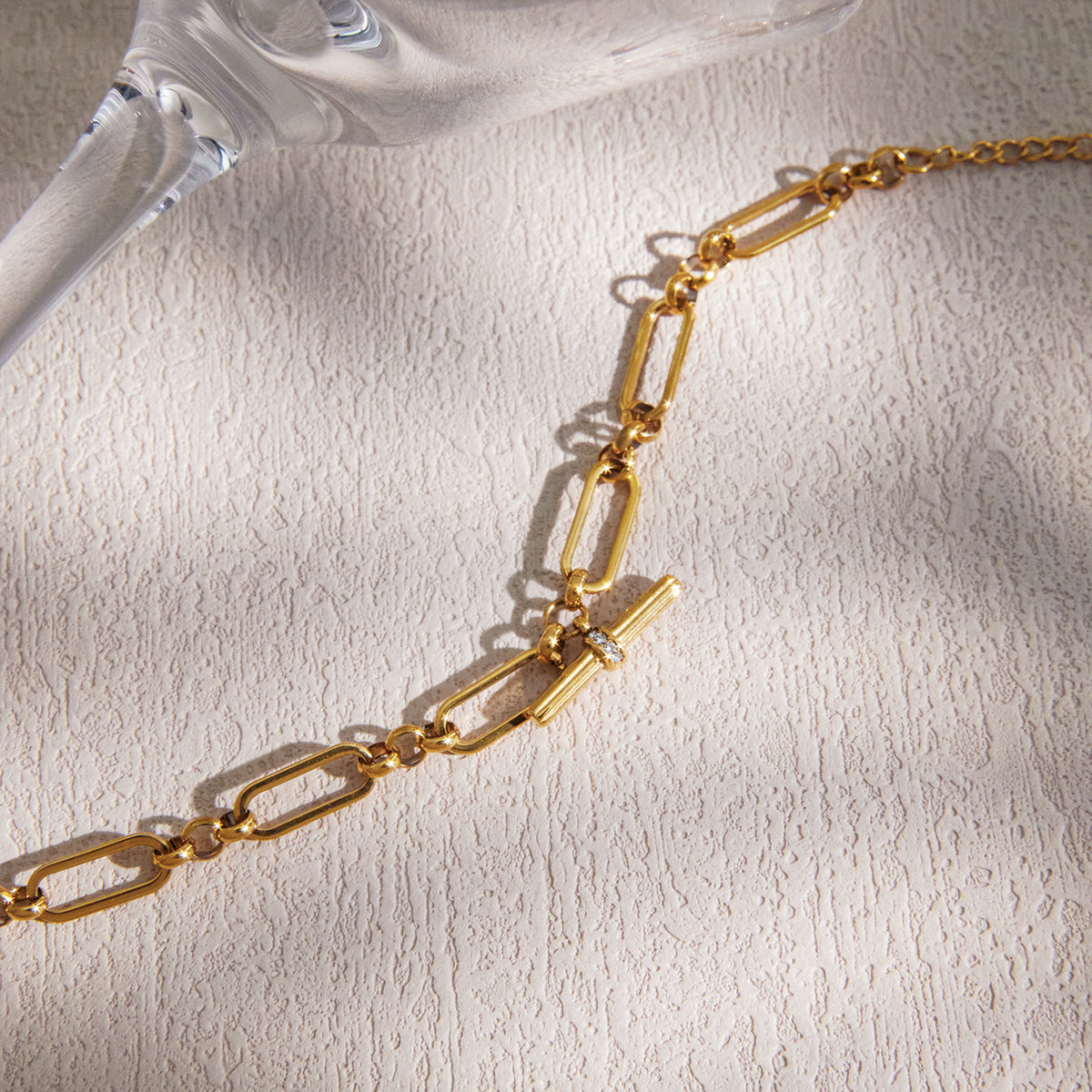 Calanque Elongated Link Toggle Bracelet