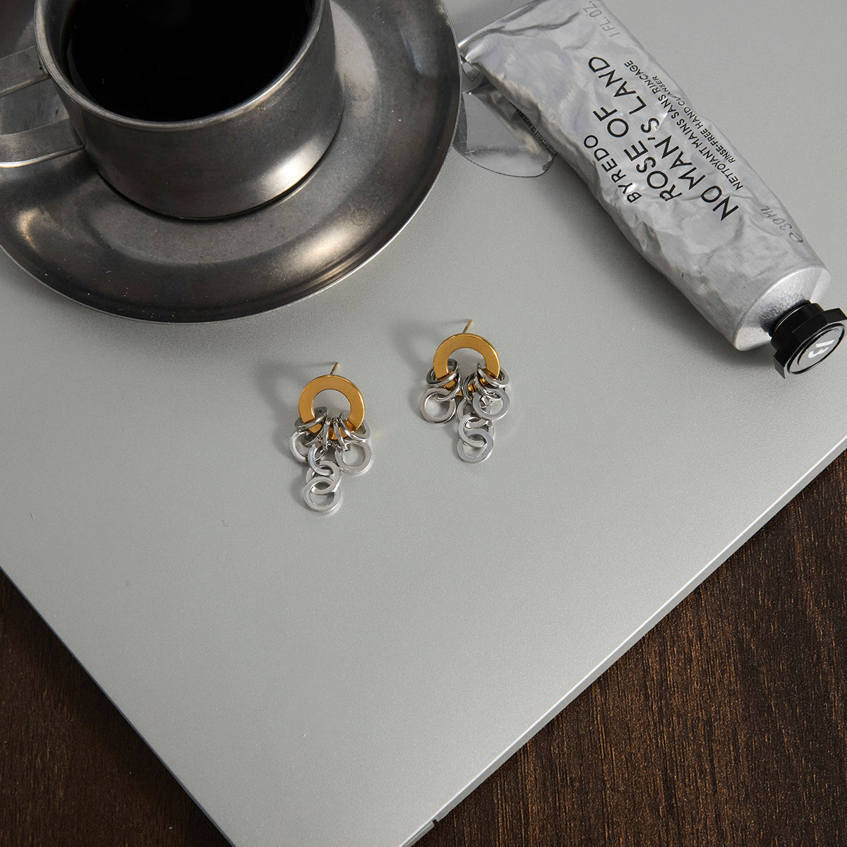 Calanque Tiered Oval Drop Earrings