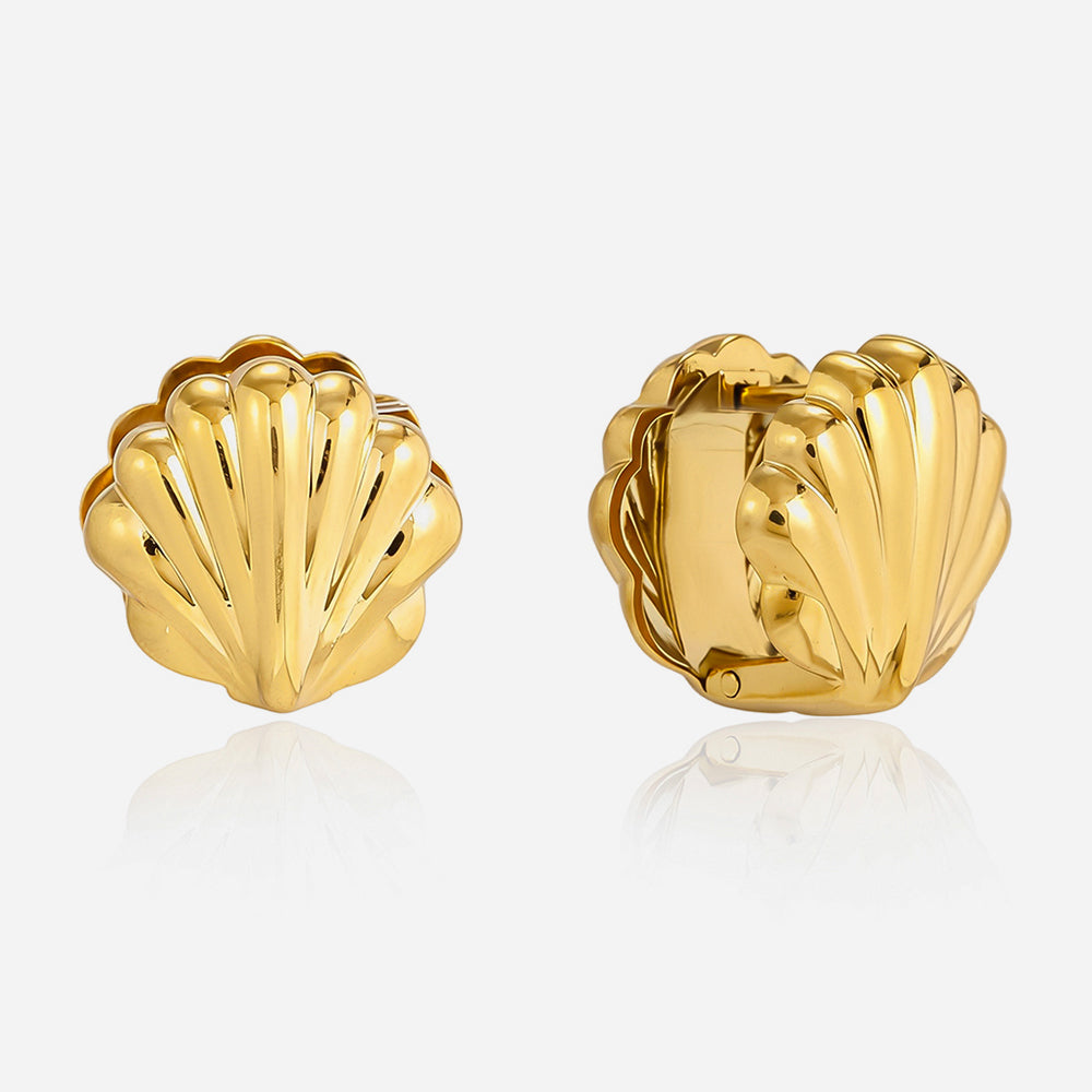 Ondina Fluted Seashell Stud Earrings