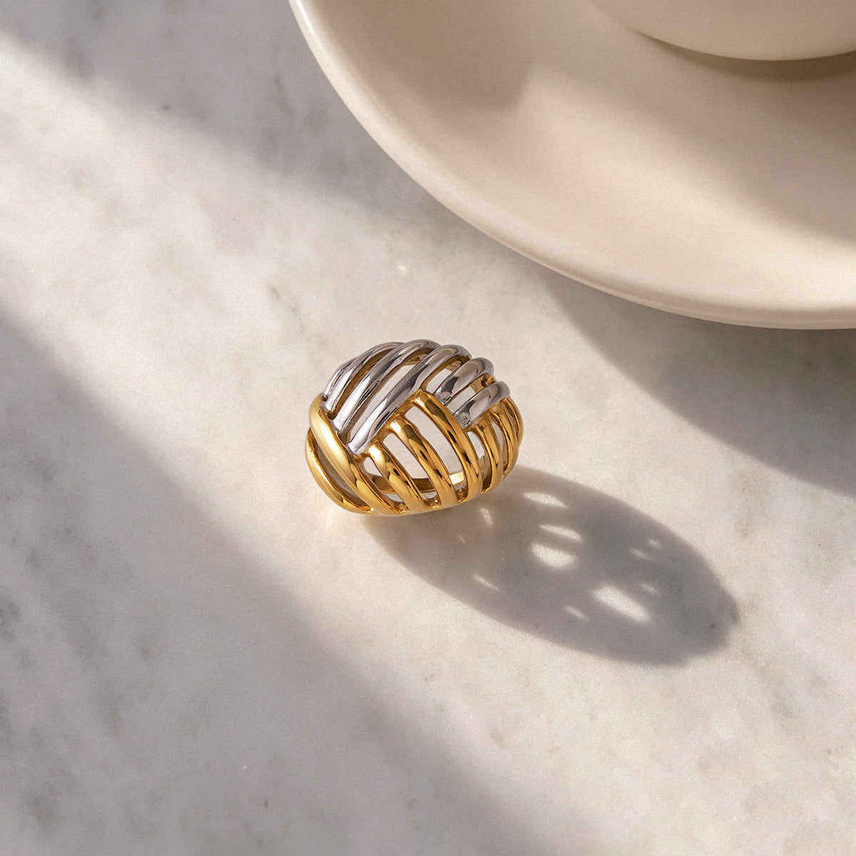 Meltemi Latticed Two-Tone Ring