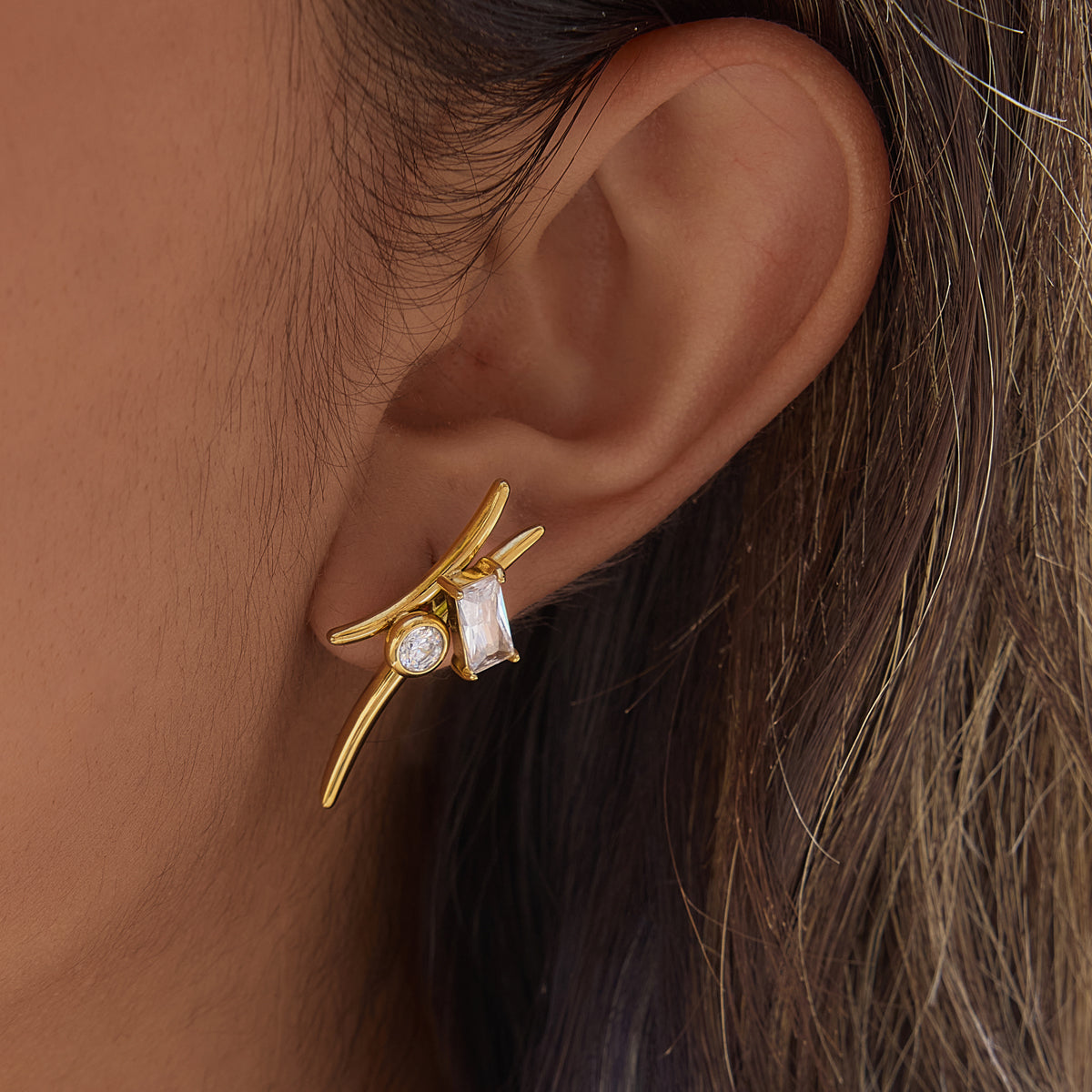 Marea Tapered Crossover Earrings