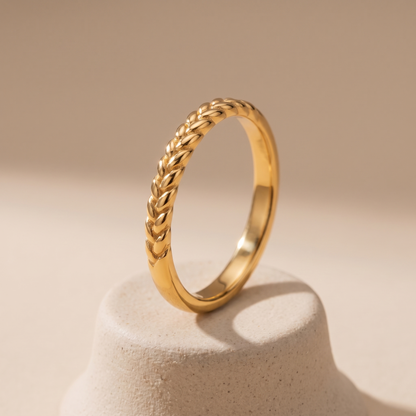 Asea Laurel Wreath Band Ring — angle
