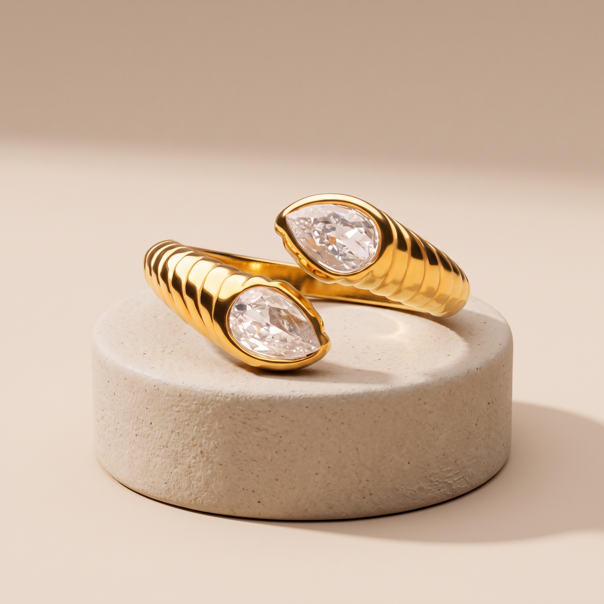 Asea Luz Sculptural Ring — angle