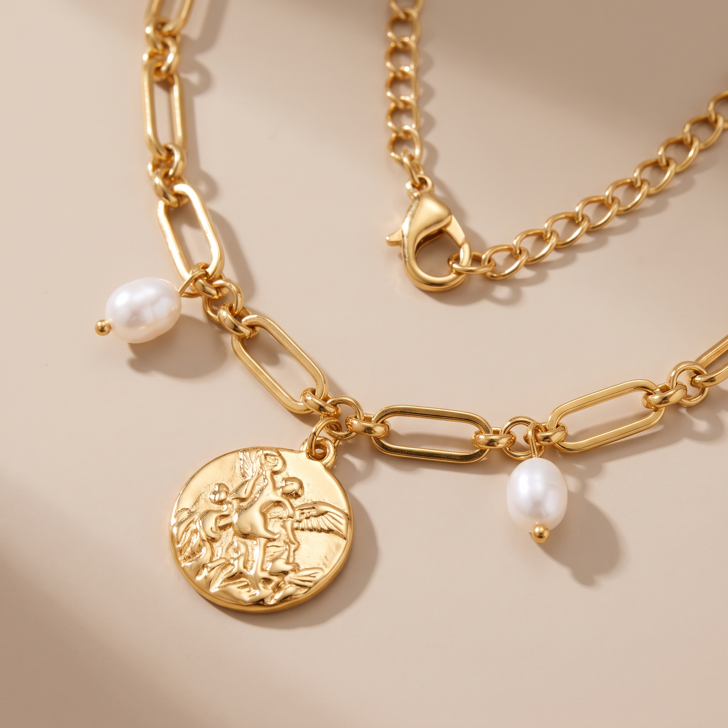 Asea Ondina Pendant Necklace — close-up detail