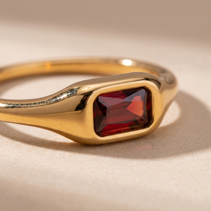 Asea Amber Zircon Ring — close-up detail