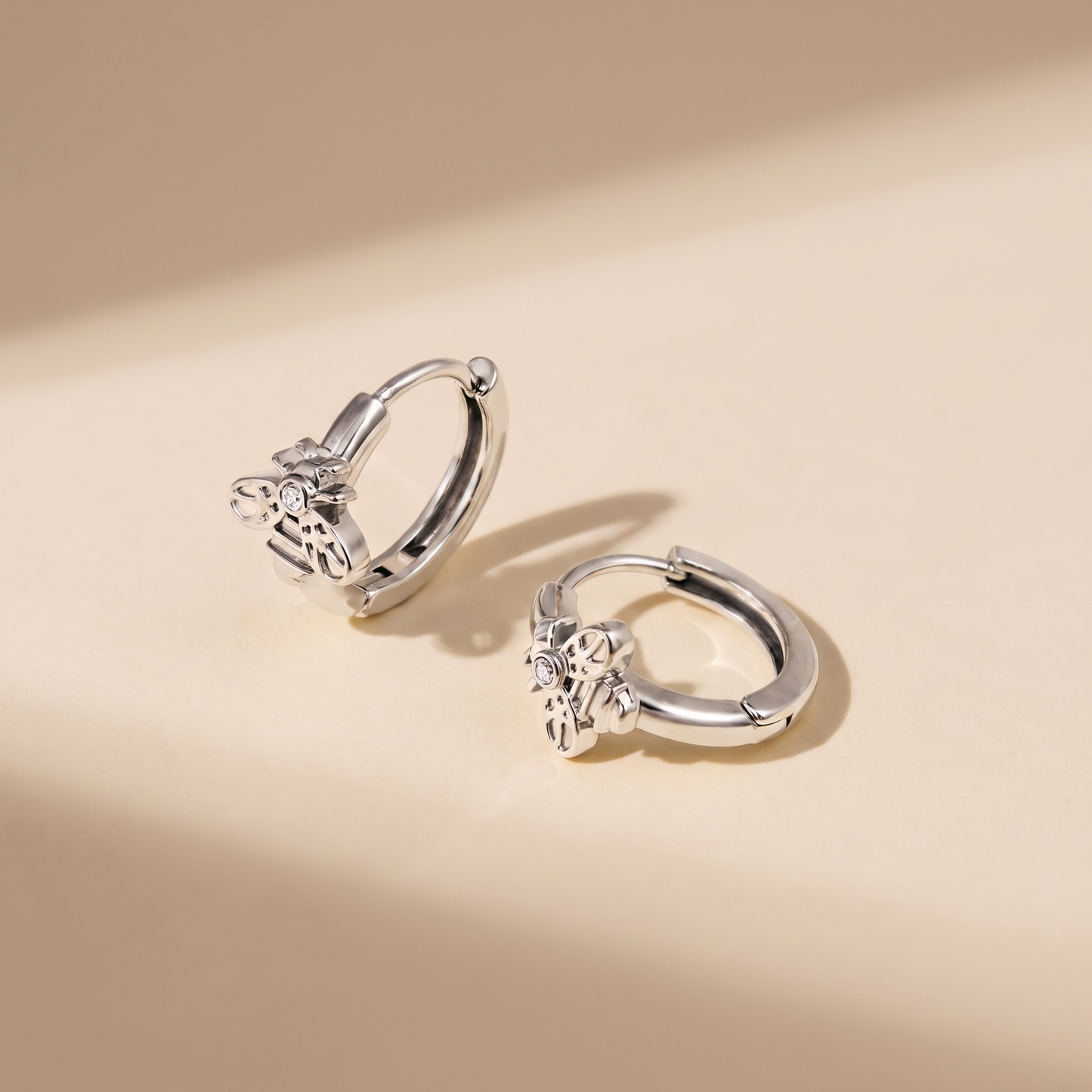 Asea Honeybee Huggie Earrings — Silver color