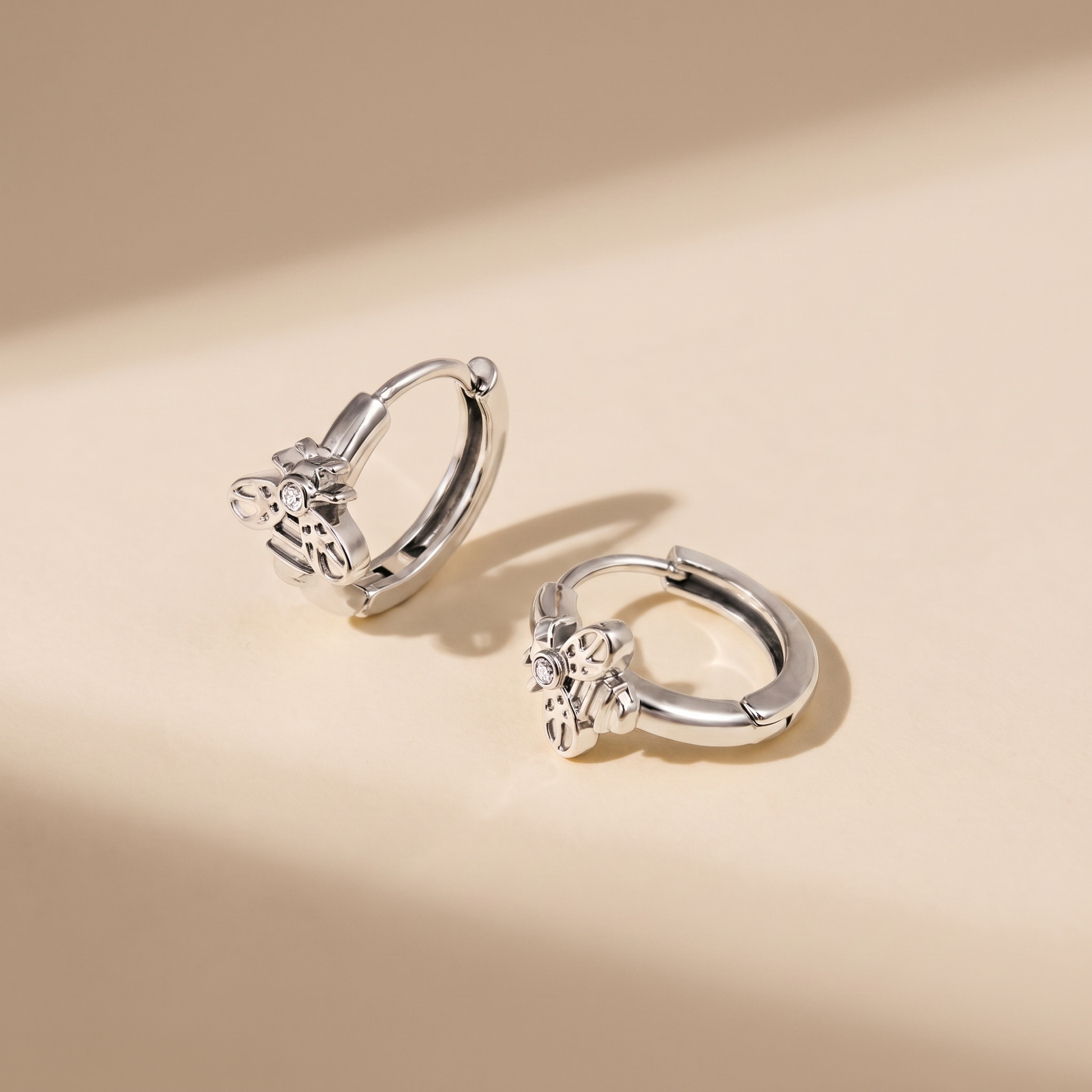 Asea Honeybee Huggie Earrings — Silver color
