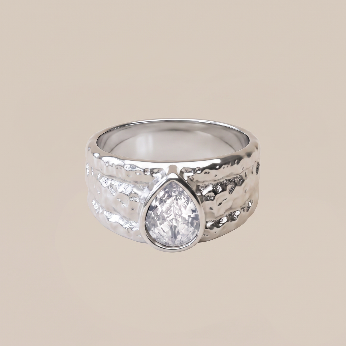 Asea Voyager Hammered Ring — Silver Color