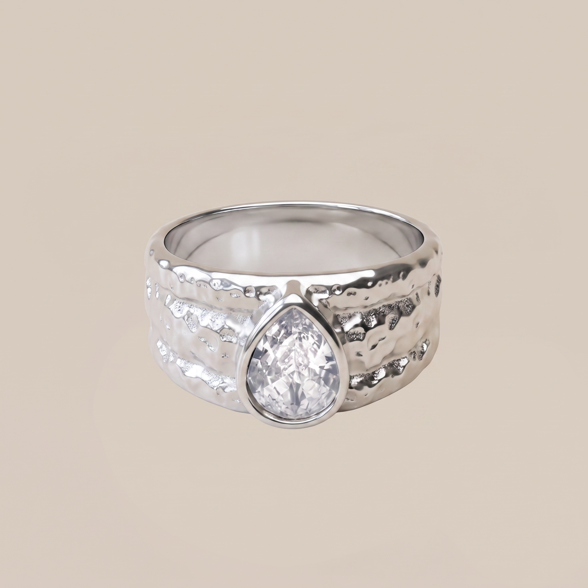 Asea Voyager Hammered Ring — Silver Color