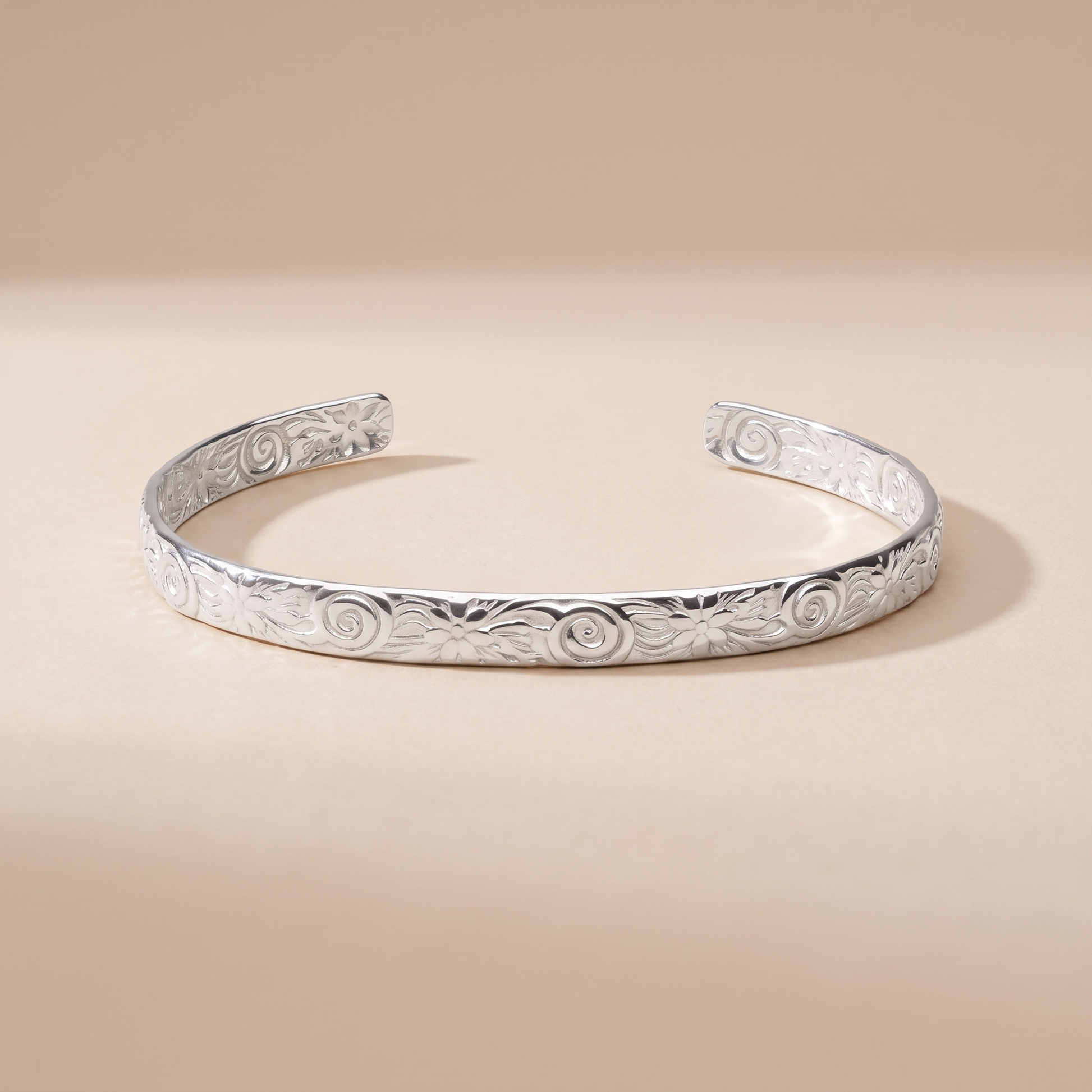 Asea Petal Bloom Cuff — Silver Color
