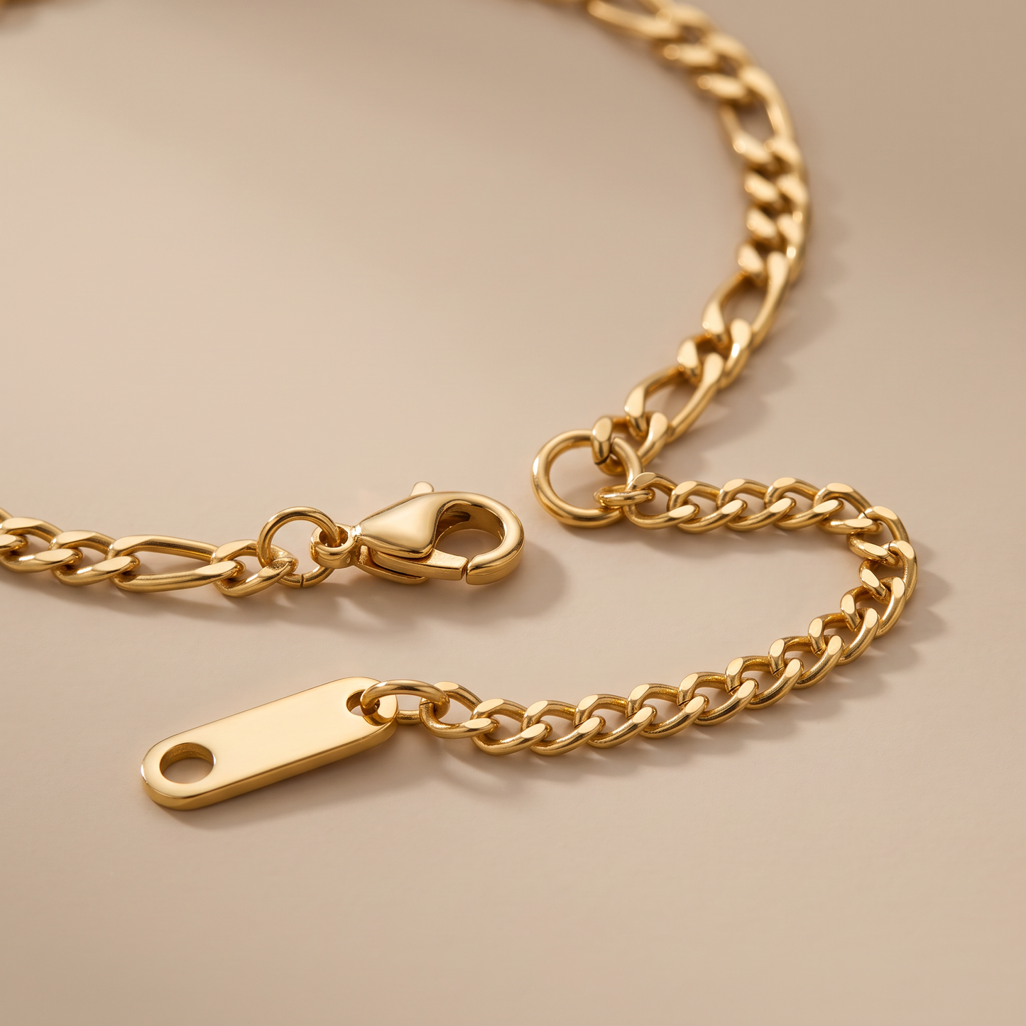 Asea Vernazza Figaro Chain Anklet — close-up detail