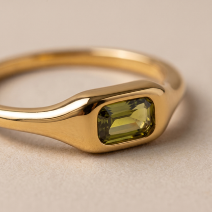 Asea Baia Zircon Ring — close-up detail