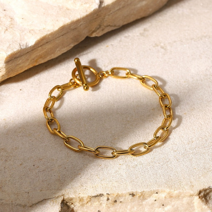 Cala Oval Toggle Chain Bracelet