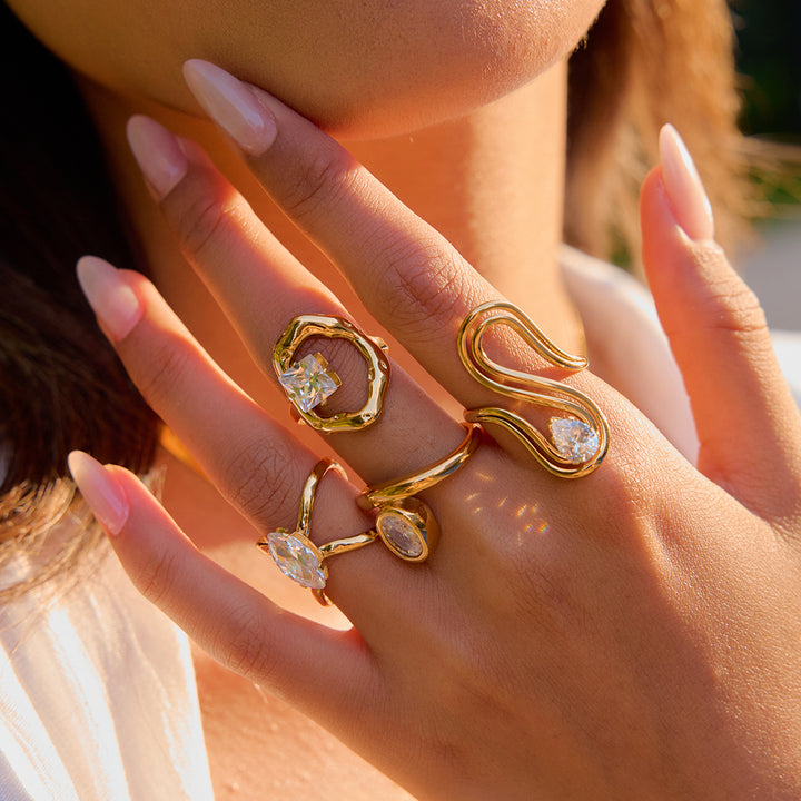 Calanque Ribbon Oval Ring