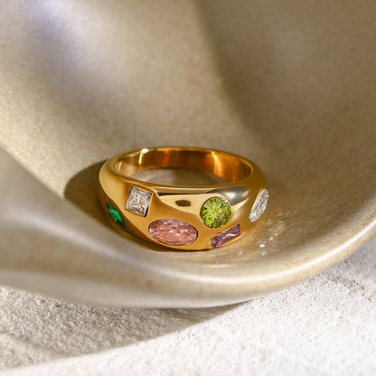 Calanque Prismatic Bezel Ring