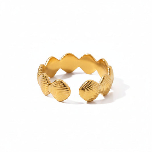 Marea Fluted Seashell Ring