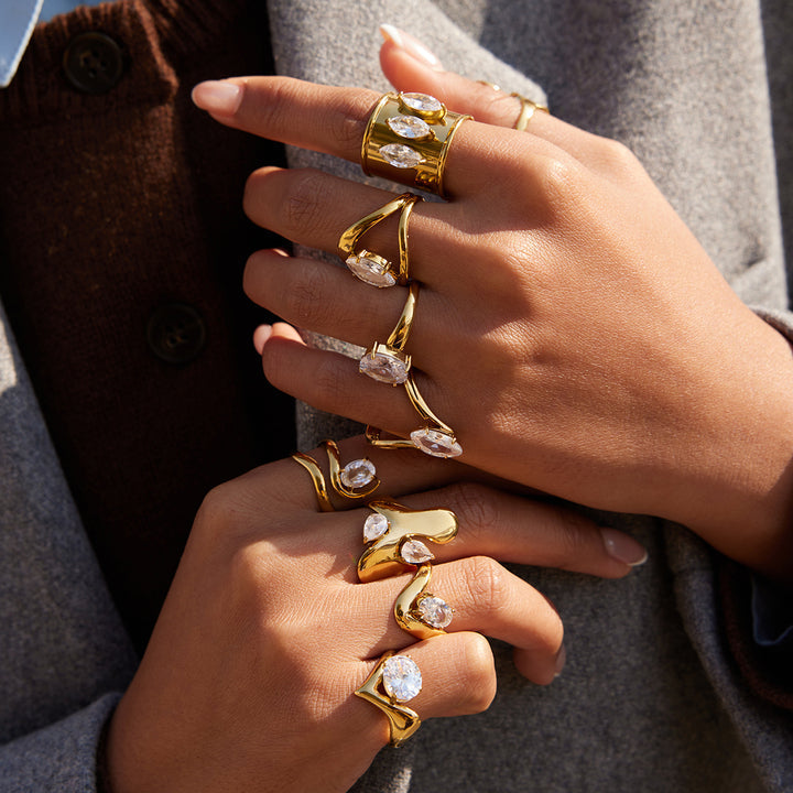 Calanque Ribbon Oval Ring