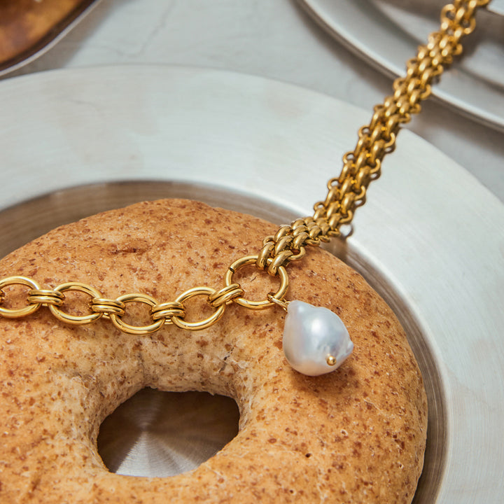 Marea Oval Link Pearl Necklace
