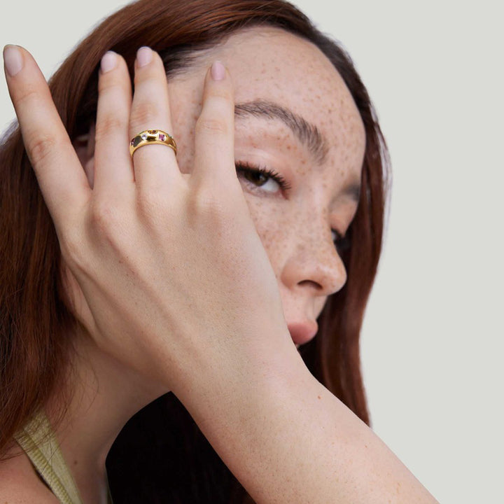 Calanque Prismatic Bezel Ring