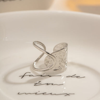 Salina Textured Loop Band Ring