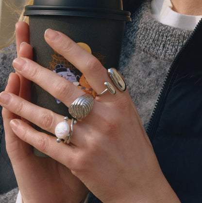 Cala Floating Pearl Ring