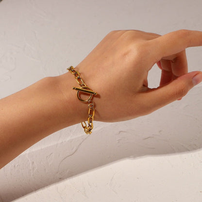 Cala Oval Toggle Chain Bracelet