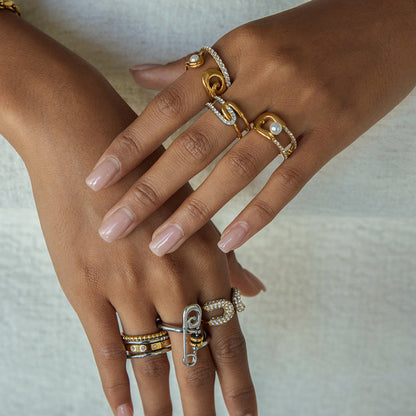 Solene Elongated Link Ring