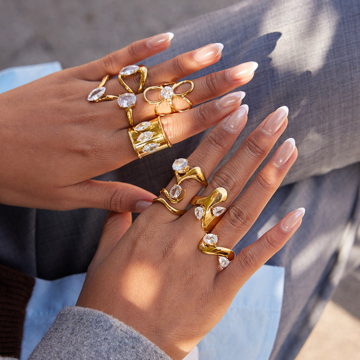 Calanque Ribbon Oval Ring