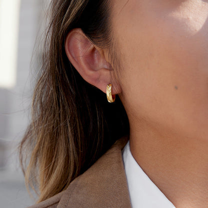 Calanque Woven Huggie Earrings