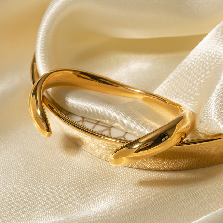 Marea Polished Crest Open Bracelet