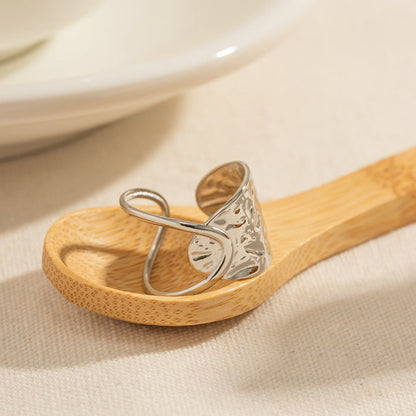Salina Textured Loop Band Ring
