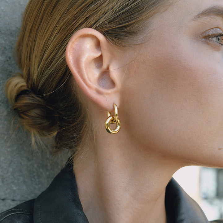 Marea Linked Circle Huggie Earrings