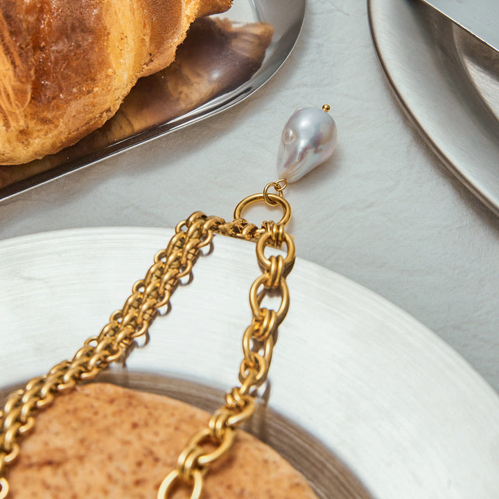 Marea Oval Link Pearl Necklace