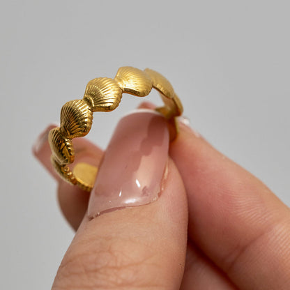 Marea Fluted Seashell Ring