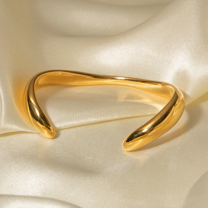 Marea Polished Crest Open Bracelet