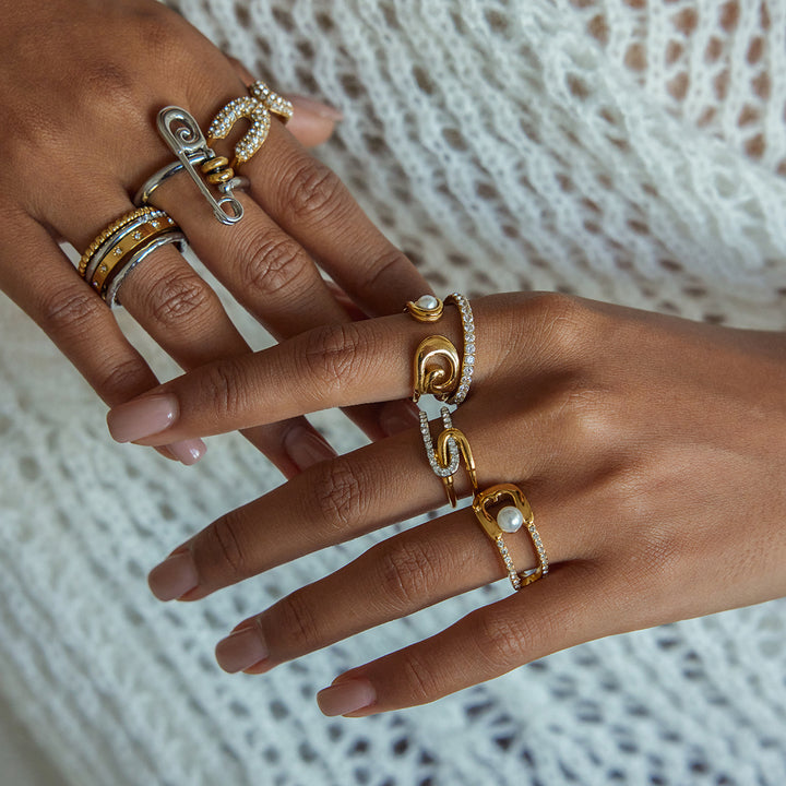 Solene Elongated Link Ring