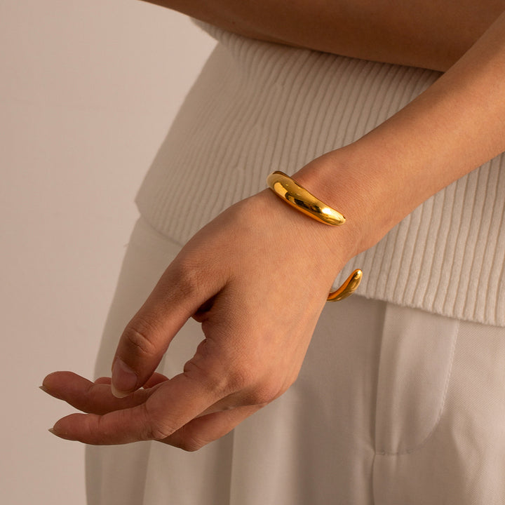 Marea Polished Crest Open Bracelet