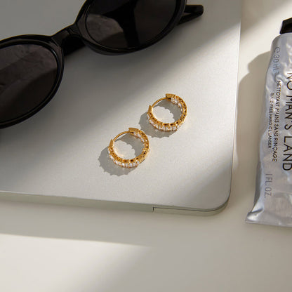 Seagrass Bezel-Set Huggie Earrings