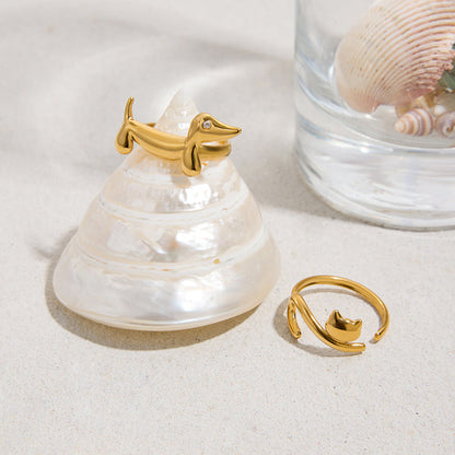 Duna Sculpted Dachshund Ring