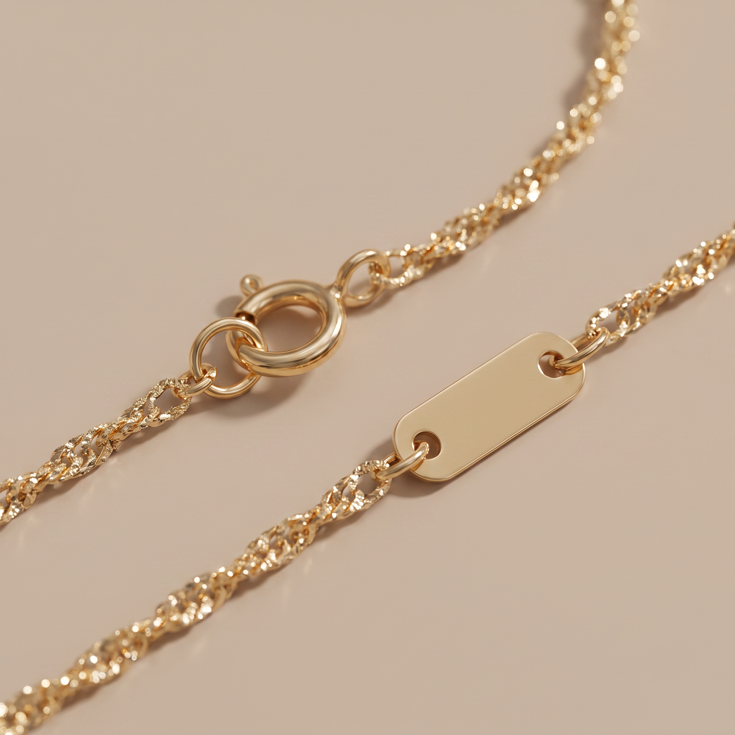 Asea Ericeira Dainty Chain Necklace — close-up detail