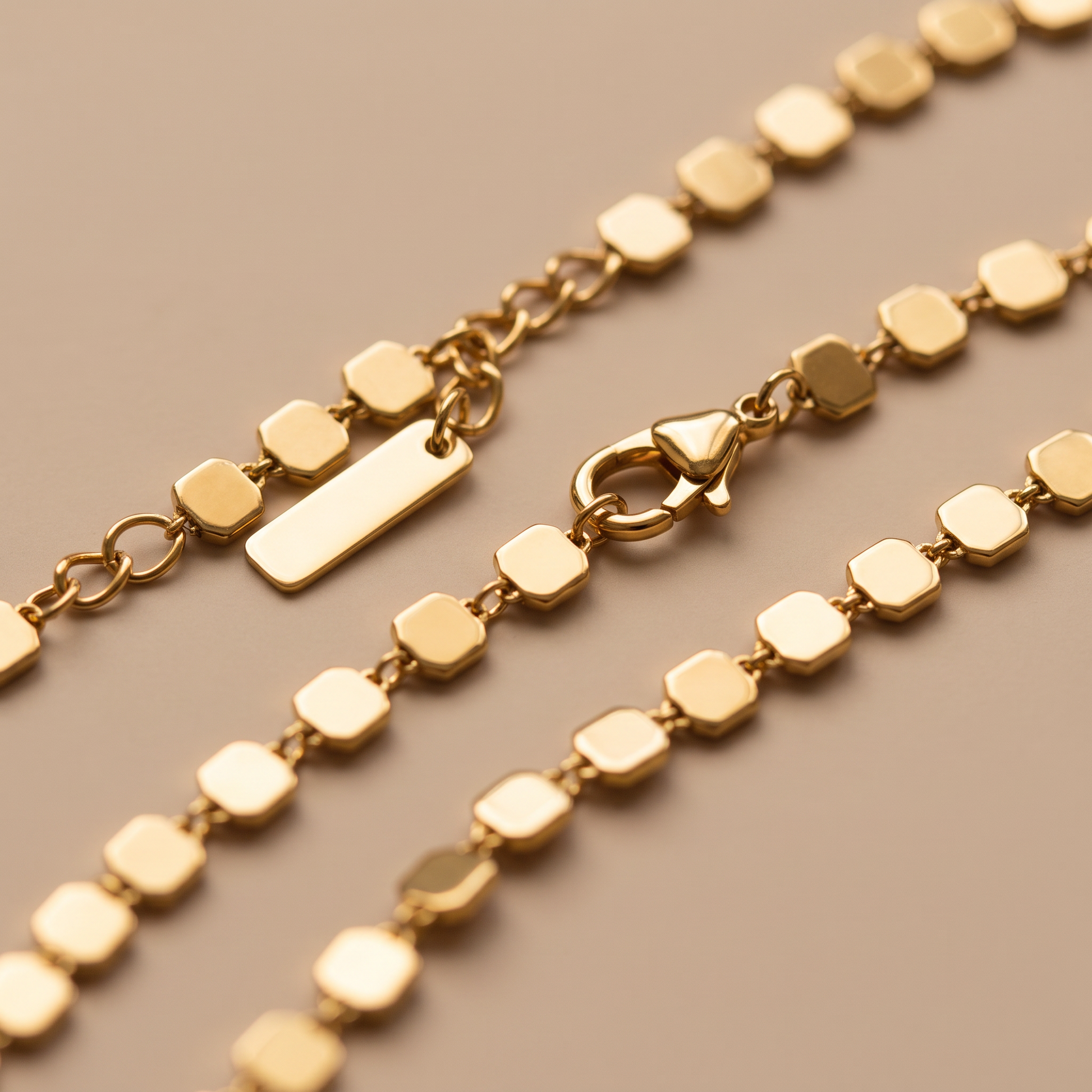 Asea Sunlit Pendant Choker — close-up detail